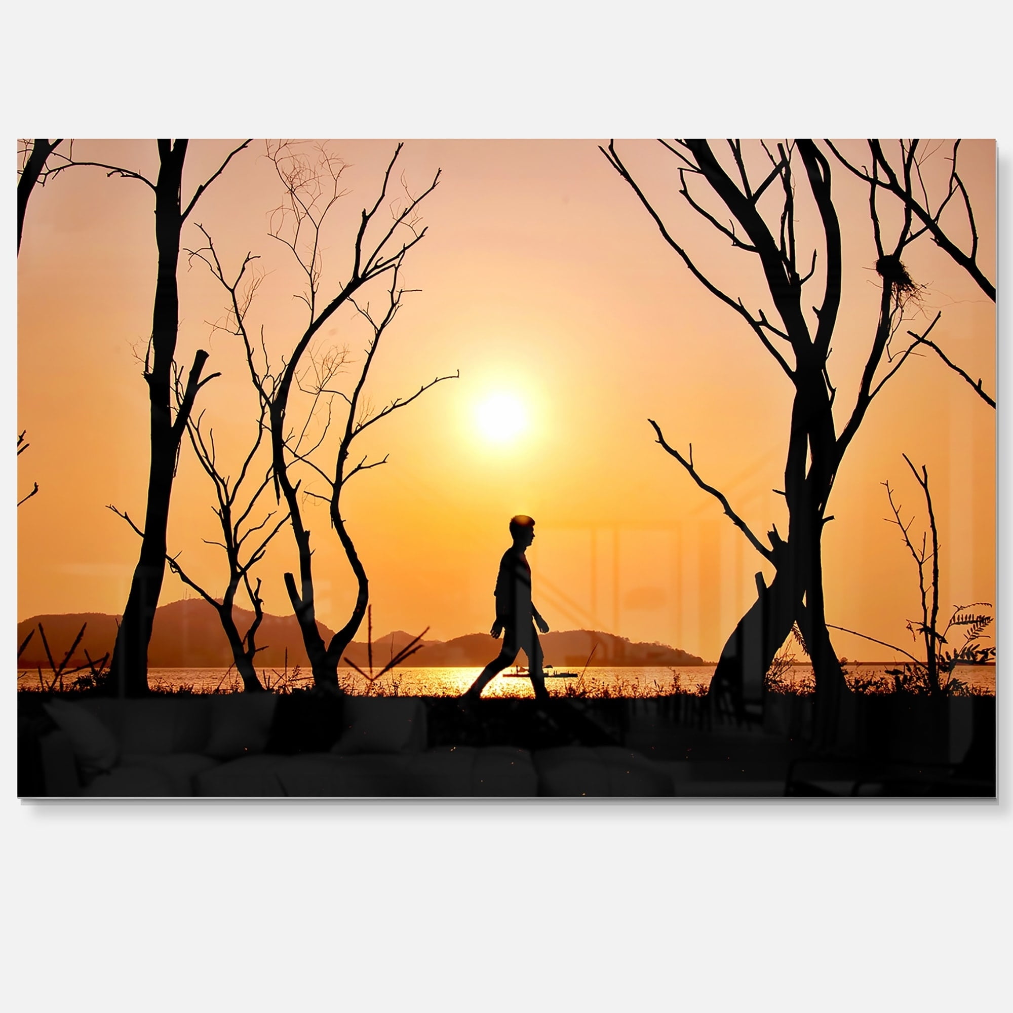 DESIGN ART Man Walking Alone in Evening - Landscape Photo Glossy Metal Wall...