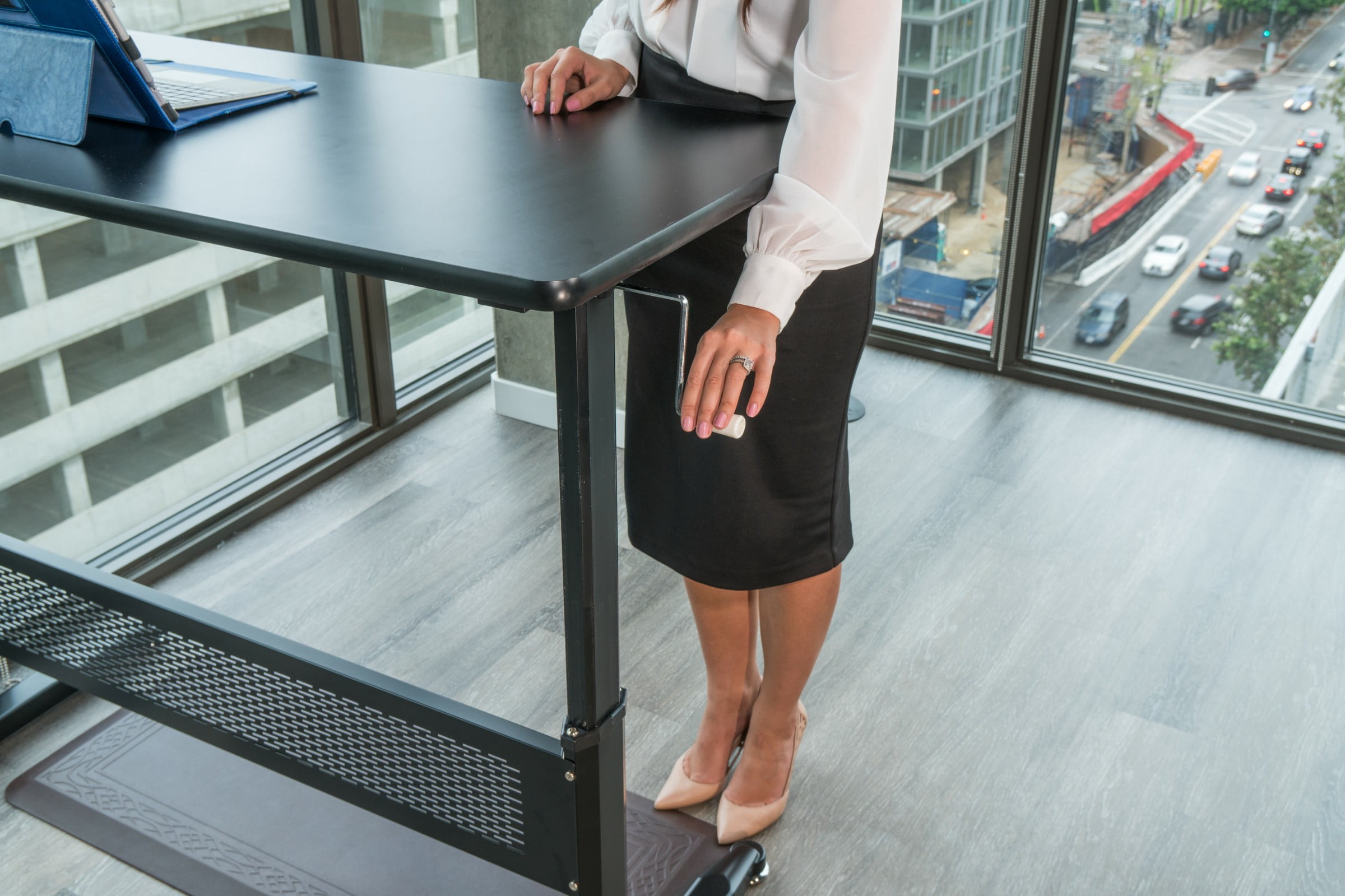 ergomax height adjustable ergonomic standing workstation