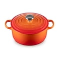 thumbnail image 1 of Horno holandés redondo Signature de hierro fundido esmaltado Le Creuset, 4,5 cuartos, con revestimiento de llama, 1 of 5