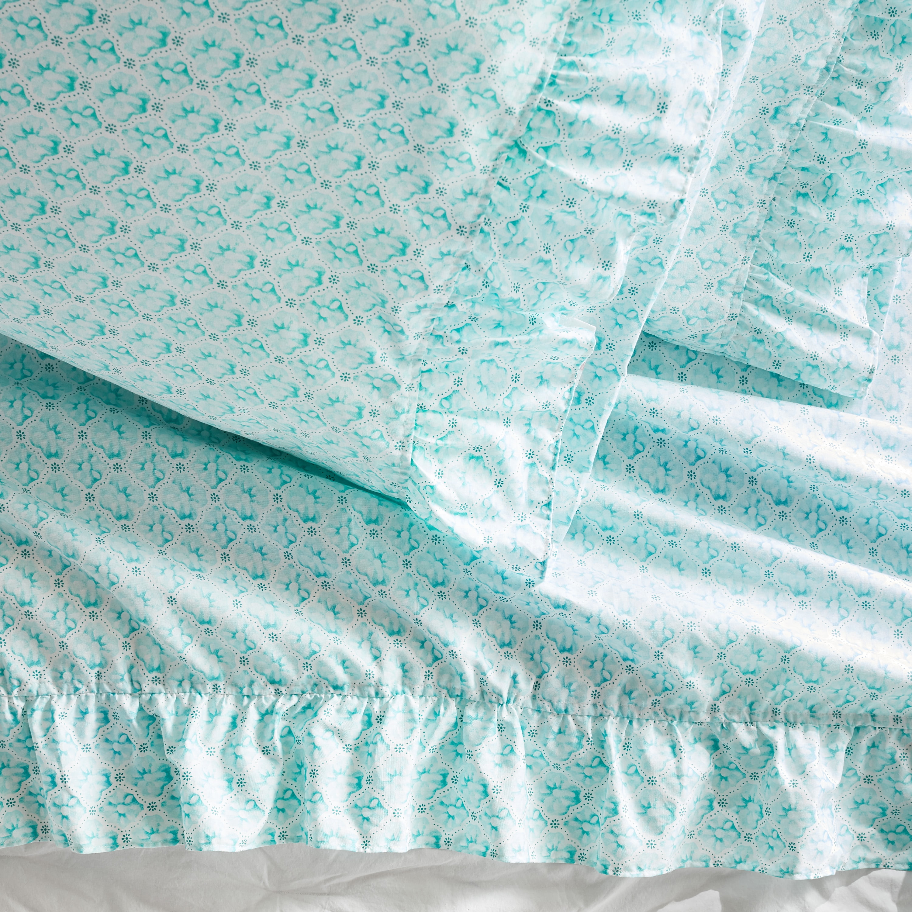 The Pioneer Woman 4-Piece 300 Thread Count Blue Printed Cotton Bed Sheet Set, King