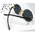 thumbnail image 1 of Kid Girls Boys Sunglasses Lightweight Sun Protection UV400 Round Flower Gradient Eyewear, 1 of 2