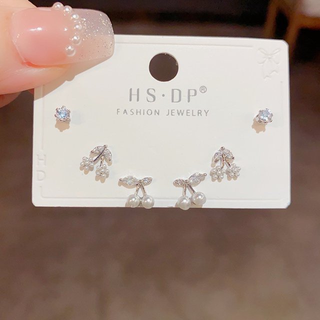 Pendientes cortos con microincrustaciones de circonitas y aguja de plata S925, pendientes de pelo corto, pendientes elegantes japoneses y coreanos de tres piezas, sencillos y combinables para mujer
