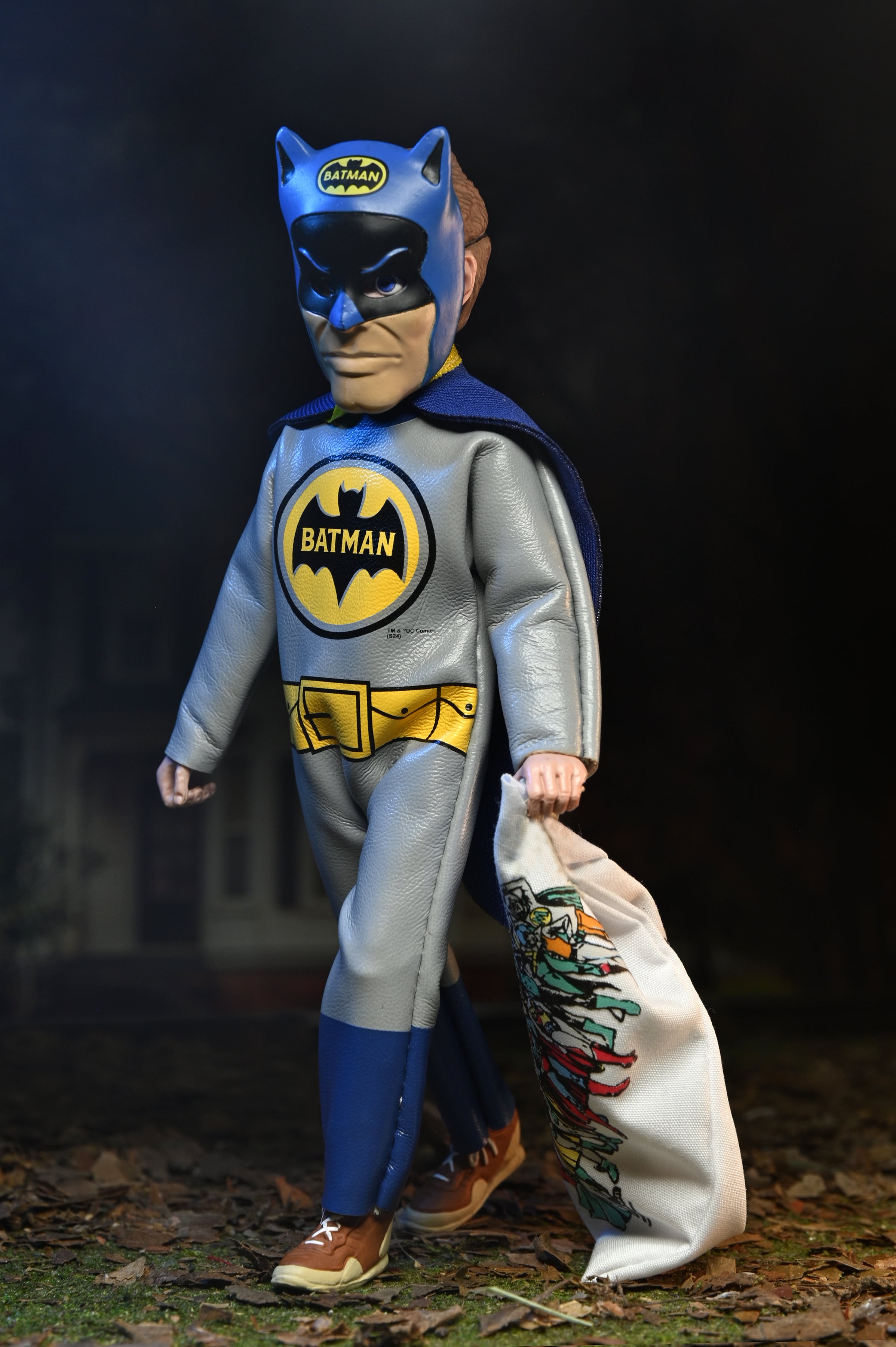 NECA ベン・クーパー社ハロウィンコスチューム　バットマン DCフィギュア NECA DC x Ben Cooper: Batman Clothed Figure with Trick-or