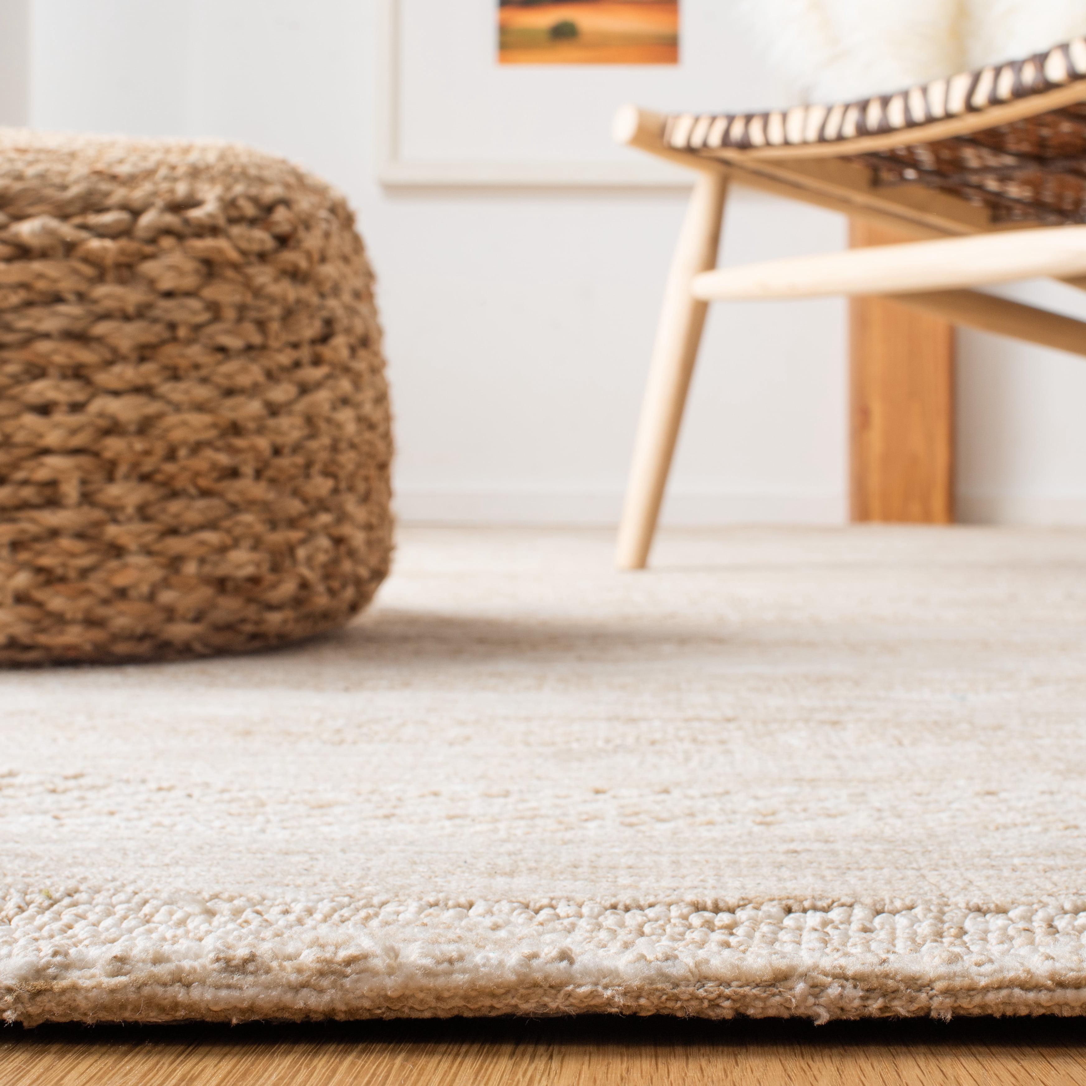 SAFAVIEH Classic Vintage Brad Distressed Area Rug, Beige, 6' x 6' Square