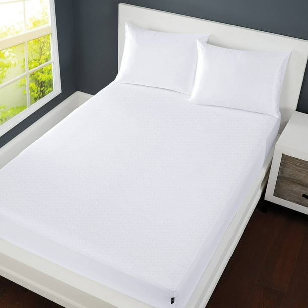 SleepCharge Powered by Nanobionic Waterproof Mattress Protector, Twin