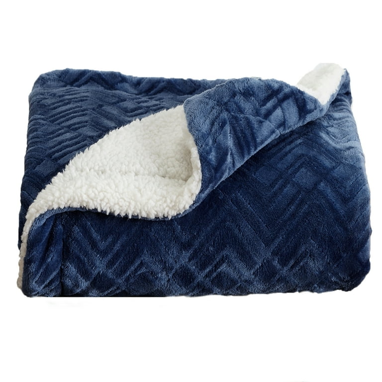 Great Bay Home Velvet Plush Fleece Holiday Printed Warm and Cozy Bed  Blanket (Twin, Holiday Time)