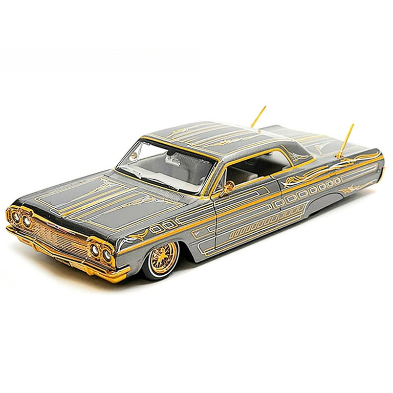 Maisto 1/26 Scale Diecast 1964 Chevrolet Impala SS Lowrider, Gray