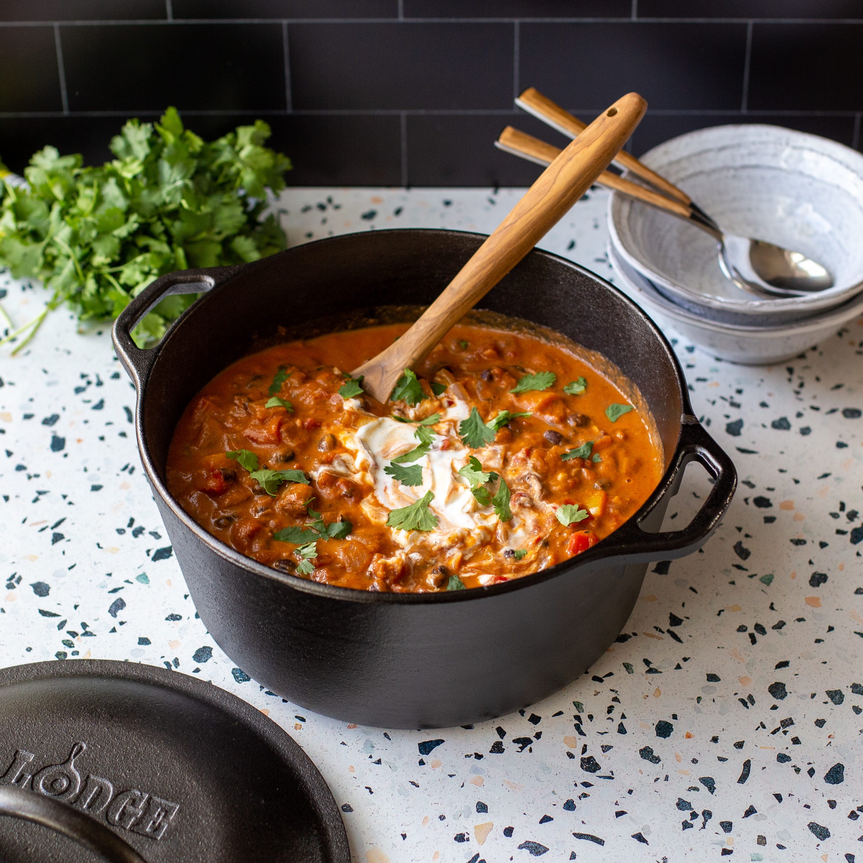 Lodge 5 Qt Pre-Seasoned Cast Iron Dutch Oven photo 3