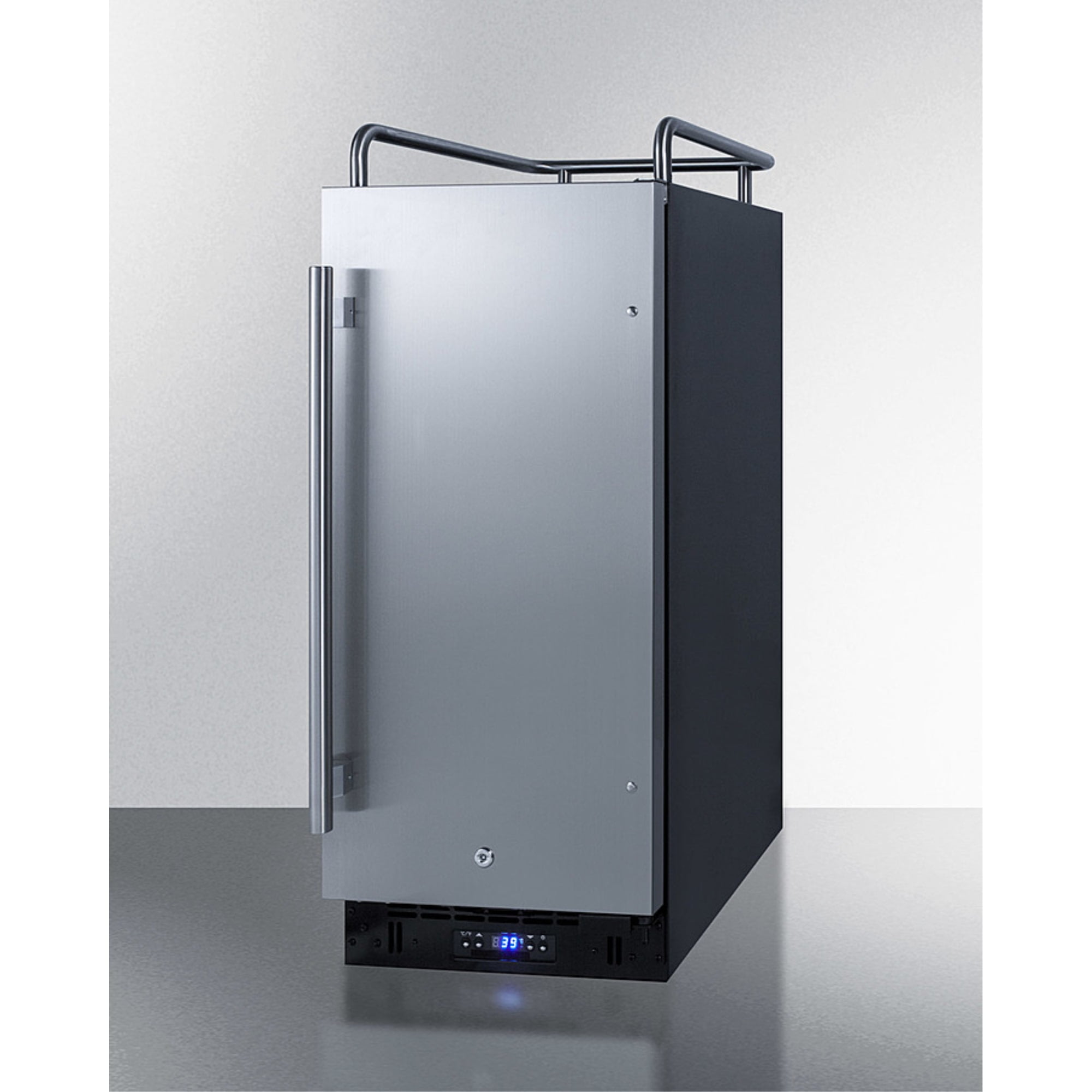 15" wide built-in undercounter kegerator, no tap kit included