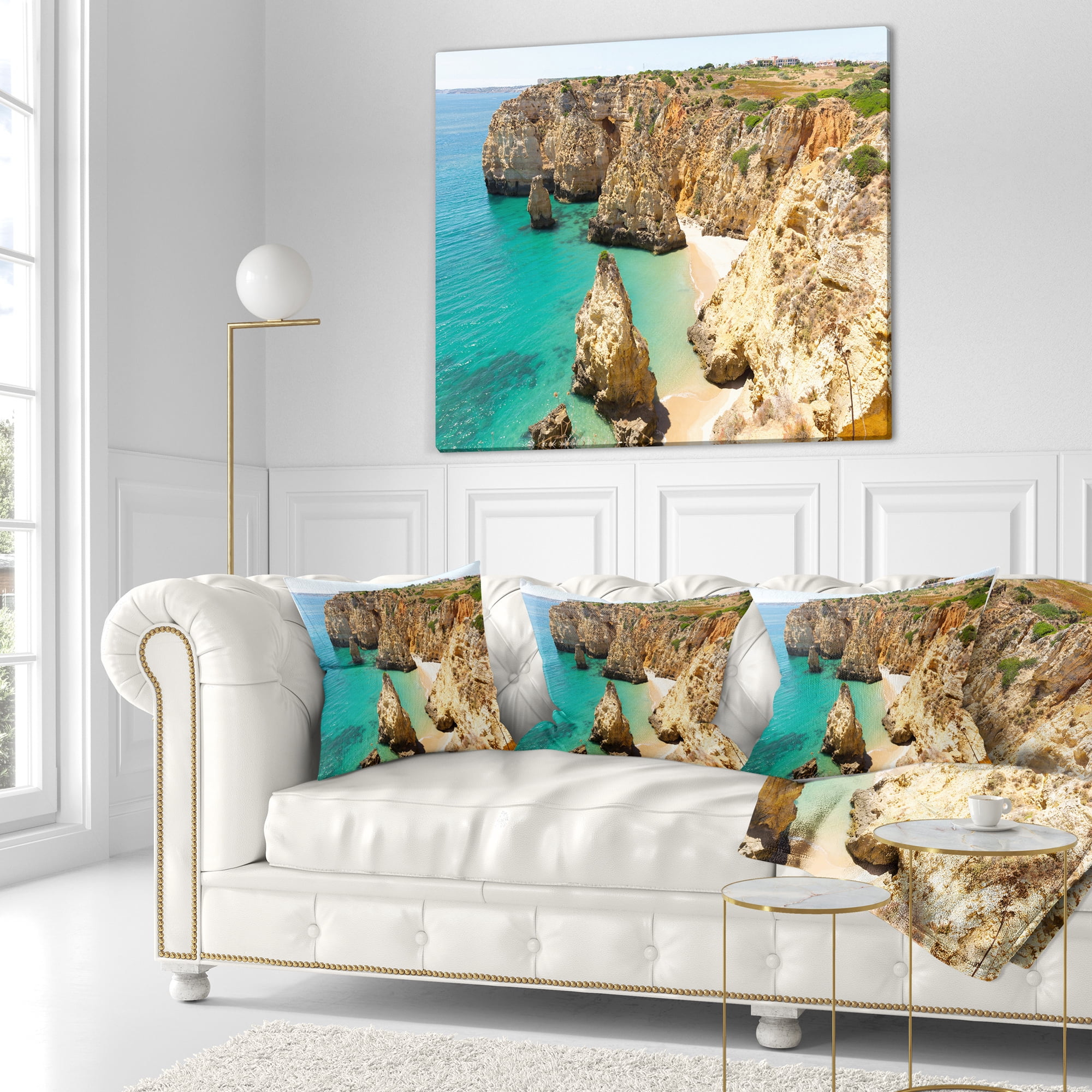 Designart Rocky and Rough Portugal Bay - Seashore Throw Pillow - 18x18