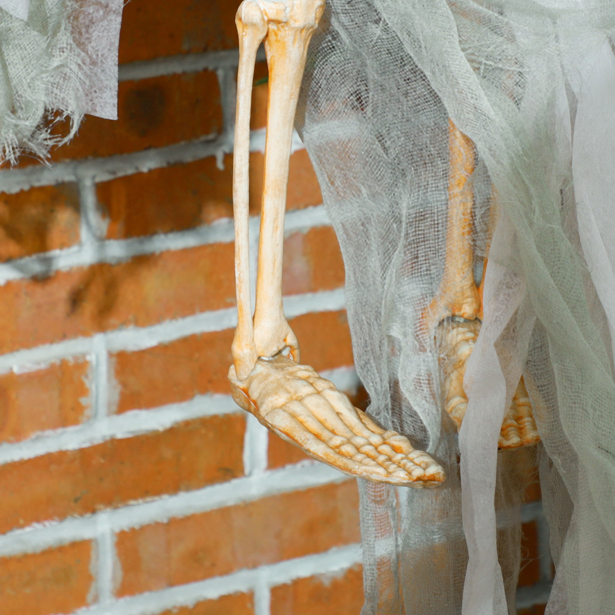 Alvantor Outdoor Halloween Hanging Pumpkin Doll with Light Up Eyes & Sound Activated Prop