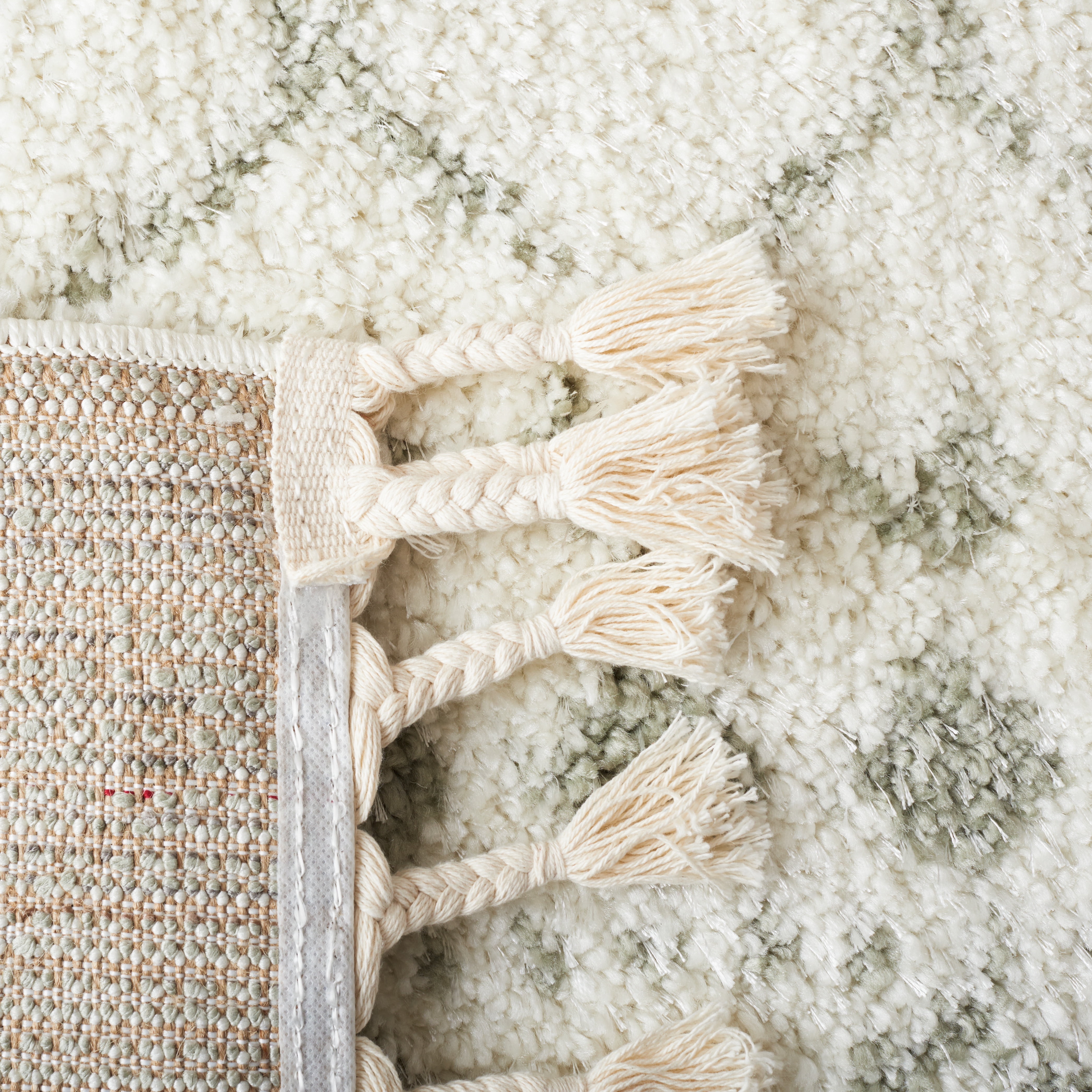 SAFAVIEH Berber Fringe Shag BFG516H Ivory / Sage Rug