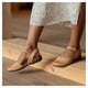 thumbnail image 2 of Sandalia Dansko Rowan con Soporte para el Arco y Espuma de Memoria Color Miel, 2 of 8