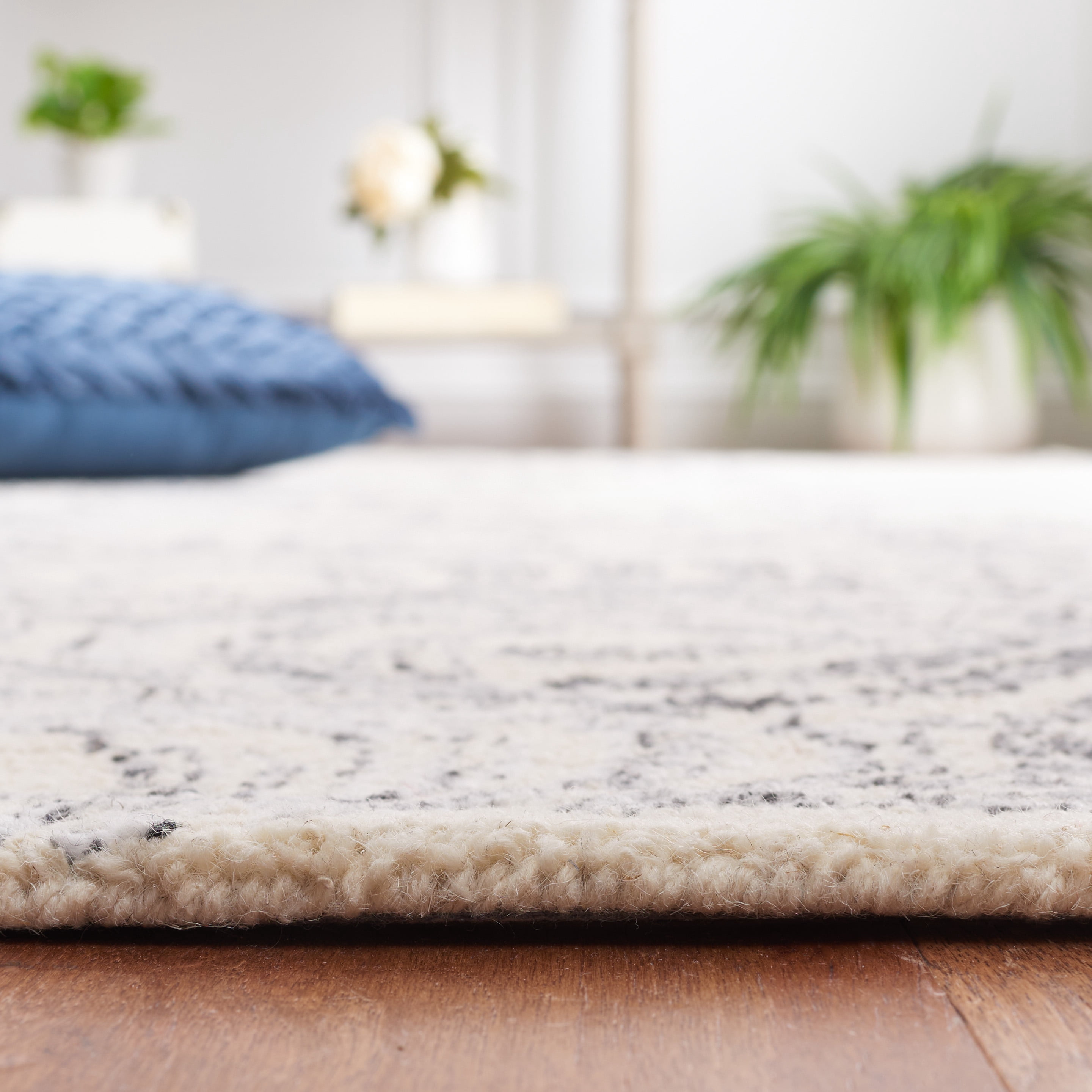 SAFAVIEH Jardin Thaddeus Leaves Area Rug, Ivory/Grey, 5' x 8'