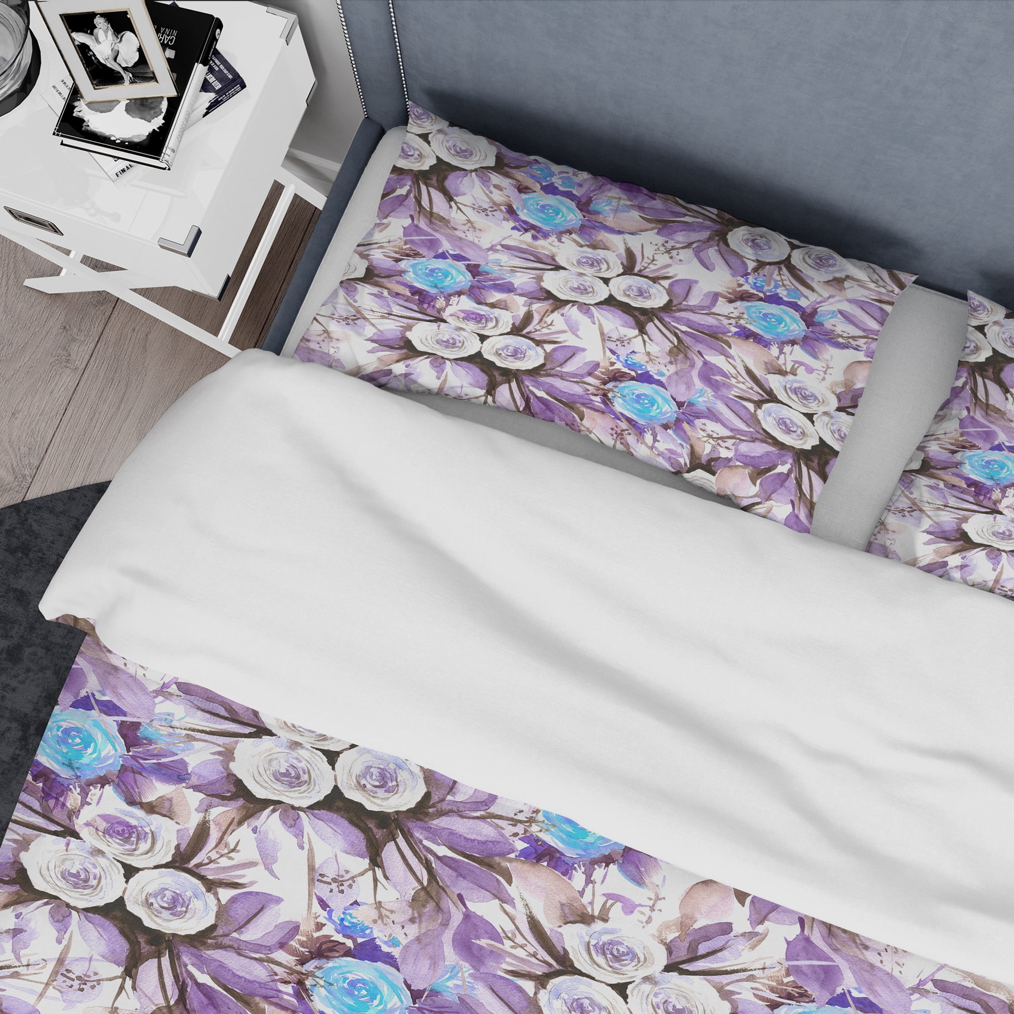 Designart 'Purple Blue and White in Vintage Flower' Traditional Duvet Cover Set