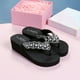 thumbnail image 3 of EeaseMX 1 par de zapatos de playa antideslizantes con suela antideslizante y diseño de diamantes de perla para mujer (negro, talla 38, 24 cm, 7 EE. UU., 4,5 Reino Unido, 38 UE, 9,432 pulgadas), 3 of 8