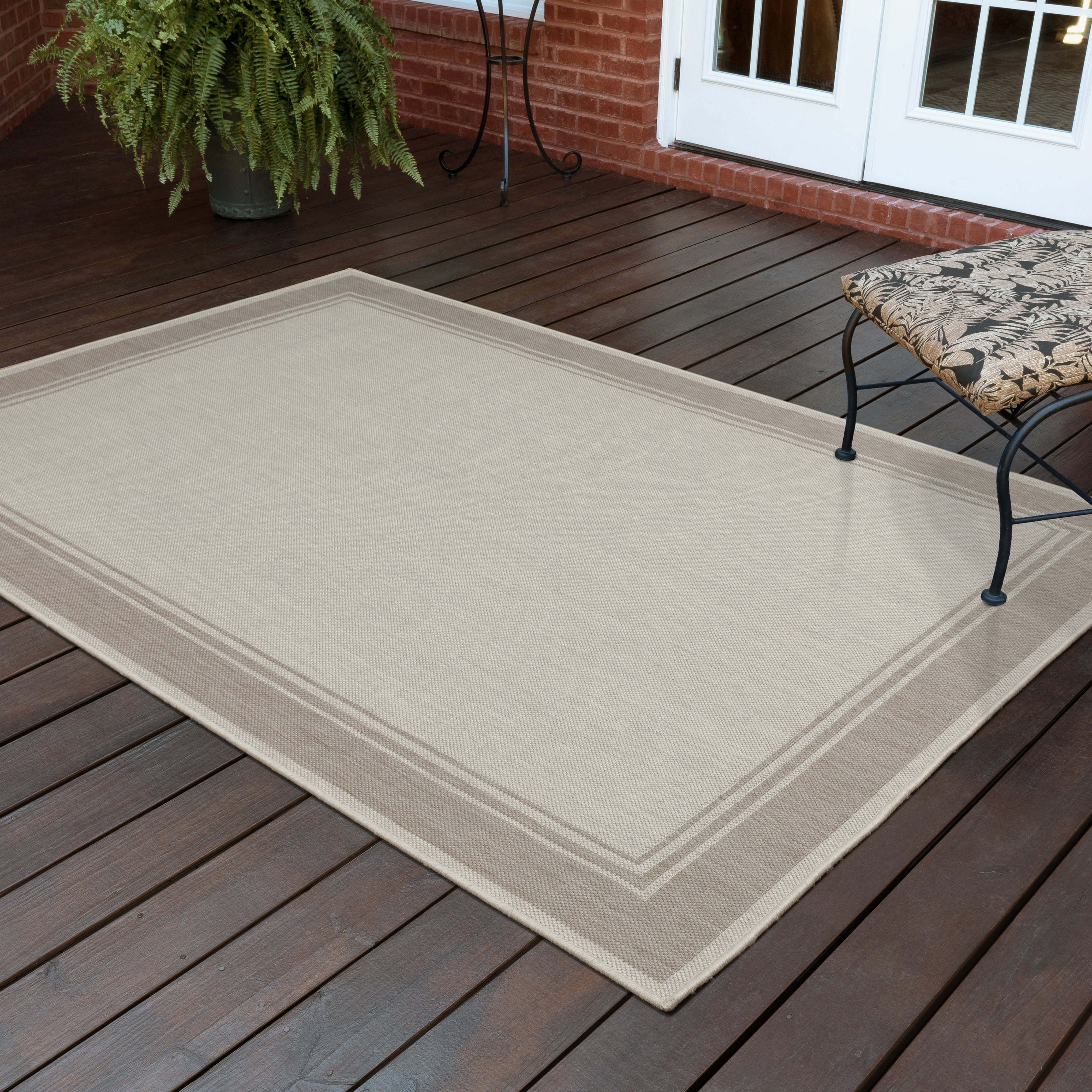 Avalon Home 6' x 9' Gray and Ivory Border Outdoor Rug