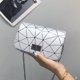 thumbnail image 5 of Sywqhk Bolsos De Cadena De Bolso De Mensajero Con Estampado Geométrico De Cuero Retro Para Mujer (Plata) Sywqhk Para estrenar, 5 of 6
