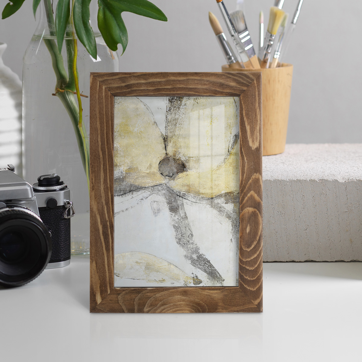 Une Fleur I - Framed Print w/glass - Walnut