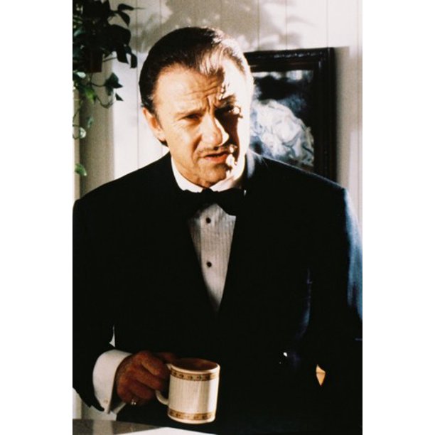 Harvey Keitel In Pulp Fiction looking suave in tuxedo as Mr Wolf 24X36
