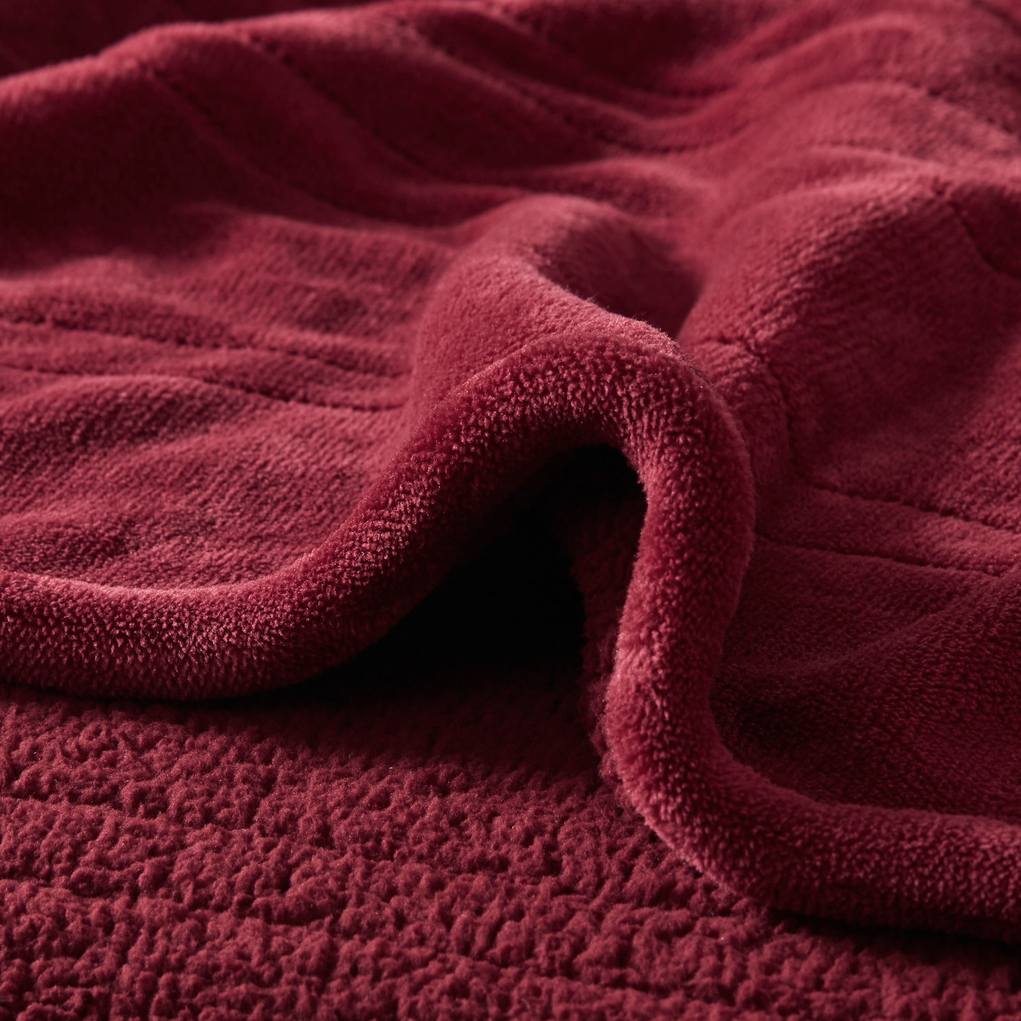 Beautyrest Heated Microlight to Berber Solid Blanket, Queen, Red