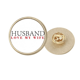thumbnail image 1 of Broche de oro metálico circular Unbranded Esposo ama a su esposa 2.7 cm, 1 of 3