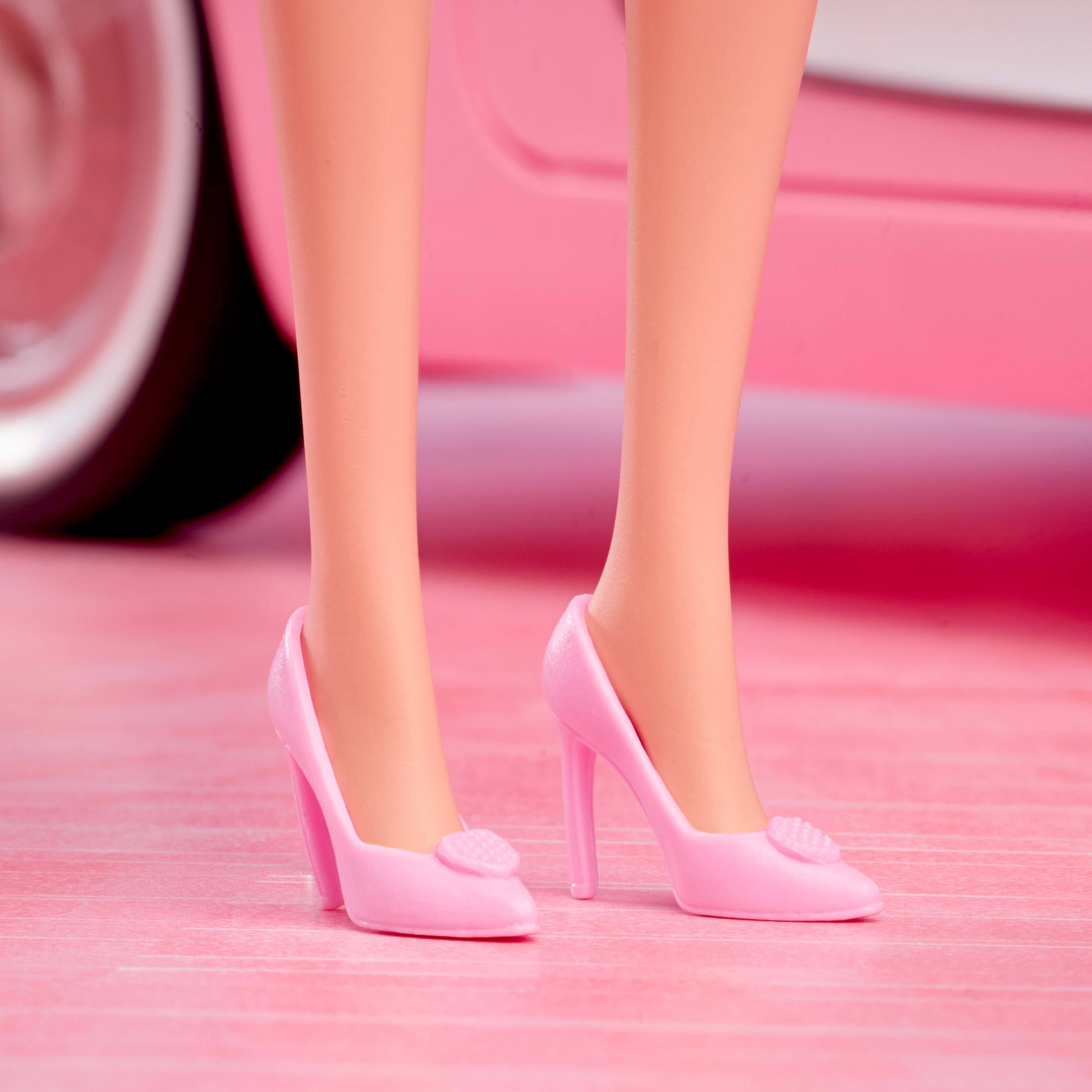 Barbie The Movie Doll, Margot Robbie as Barbie, Collectible Doll Wearing Pink Blouse & Skirt Set