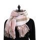 thumbnail image 1 of Bufandas a cuadros para mujeres y hombres Bufandas de otoño e invierno Bufanda de invierno con tacto de cachemira Bufanda a cuadros escoceses suave y cálida, 1 of 5