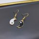 thumbnail image 1 of 2 pares de pendientes de chismes de tai chi en blanco y negro sin pendientes, pendientes de pareja de yin y yang de aceite de aleación Pendientes geométricos simples, oro y plata, 1 of 2