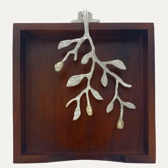 Solid Wood Napkin Holder with Ornament