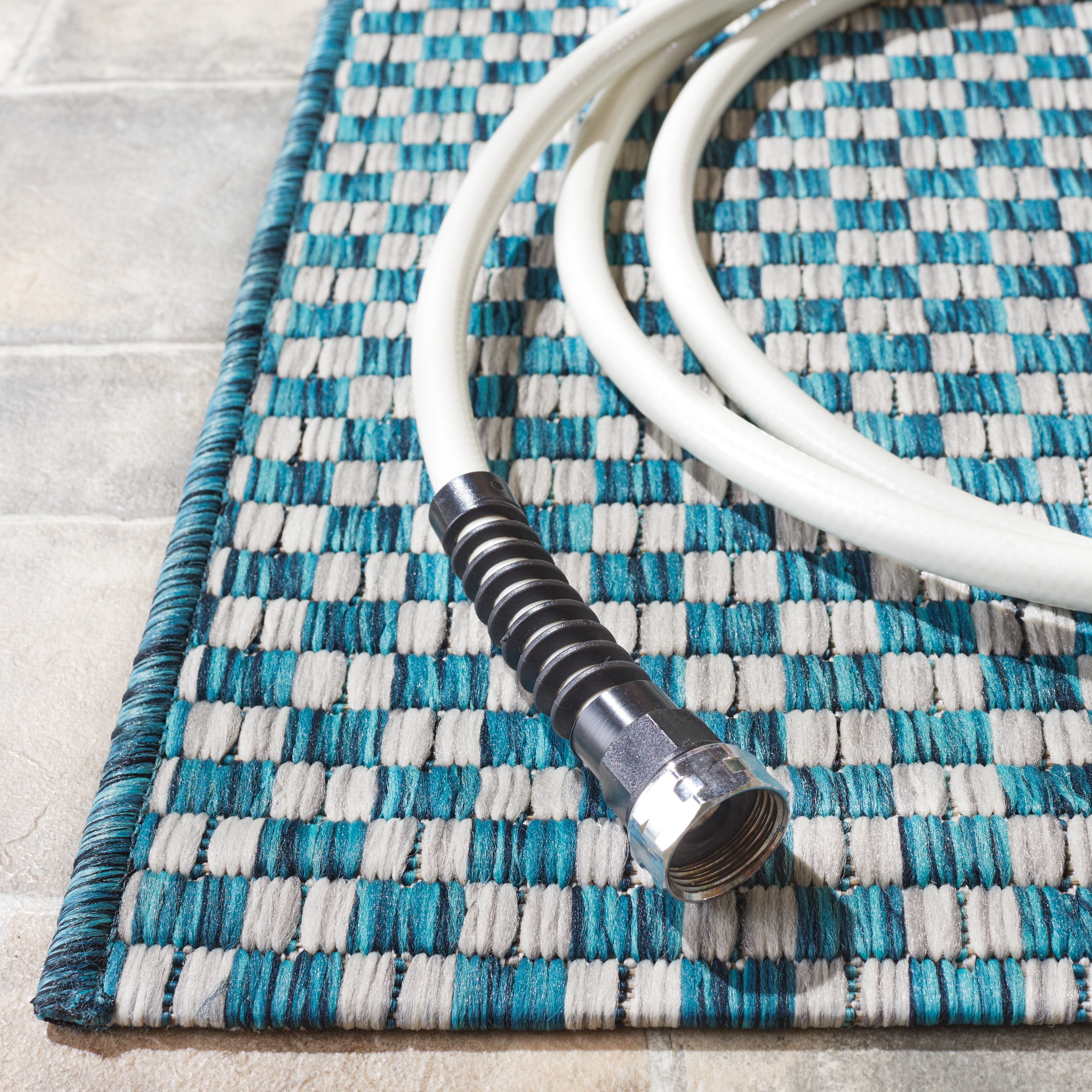 SAFAVIEH Courtyard Blair Checkered Indoor/Outdoor Runner Rug, Turquoise/Light Grey, 2'3" x 18'