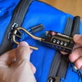 thumbnail image 3 of Candado para equipaje Master Lock de acero combinado con 4 esferas de 3,3 cm de ancho, 3 of 8