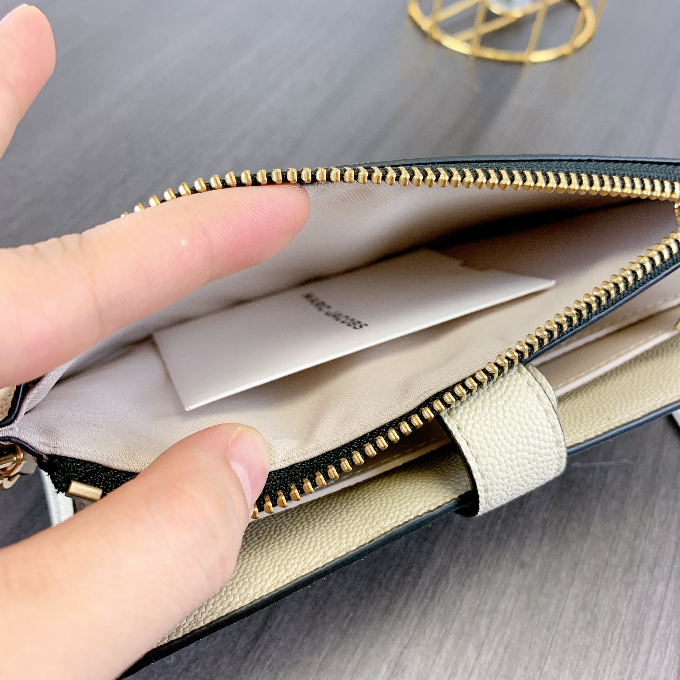 Marc Jacobs S107M06RE22-102 BRB Phone Wristlet IN Marc Jacobs S107M06RE22-102 BRB Phone Wristlet IN