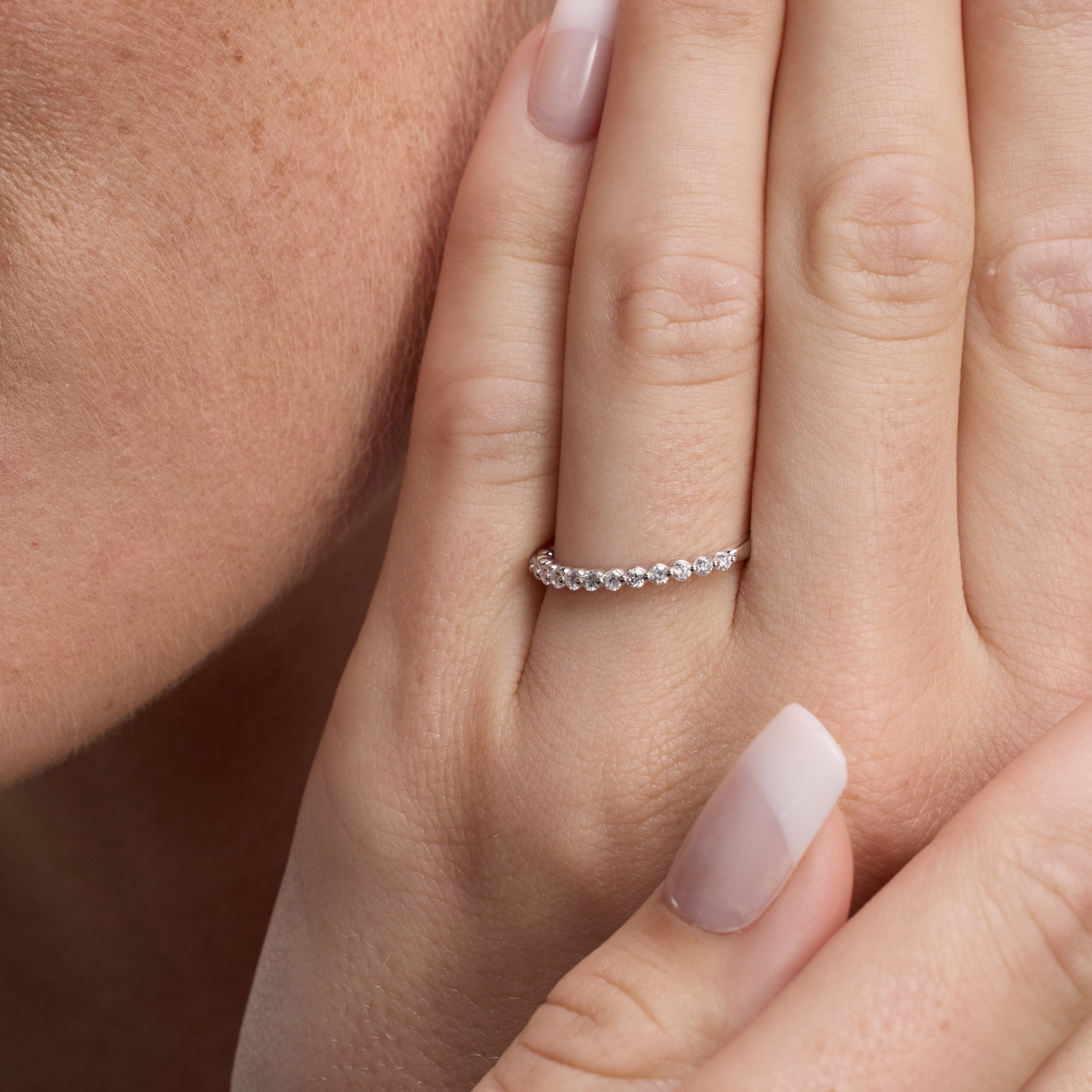 Unique Moments 1/4 Ct Round Lab Grown Diamond Band Ring in Sterling Silver for Women (H-I, SI-I1)