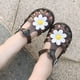 thumbnail image 1 of Sandalias romanas de crisantemo con cristales de gelatina para bebés de primavera y otoño para hombres y mujeres de mediana edad y niños pequeños, 1 of 5