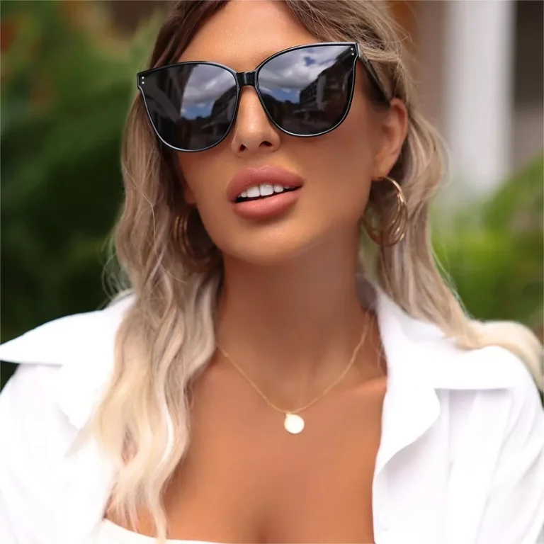 LVIOE Oversized Polarized Sunglasses for Women Trendy Large  display picture 1
