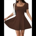 thumbnail image 2 of Vestido Mini para Mujer, Escote Cuadrado, Corta, Dobladillo con Volantes y Pantalones Cortos Incorporados, Marrón M, 2 of 10