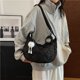 thumbnail image 4 of Bolso Tote Con Entramado Diamantes 1, 4 of 9