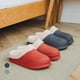 thumbnail image 2 of Pantuflas unisex de invierno, impermeables y antideslizantes, para hombre y mujer, con suela gruesa, suaves y a la moda, para el hogar, la sala de estar, el dormitorio, interiores y exteriores, de lan, 2 of 5