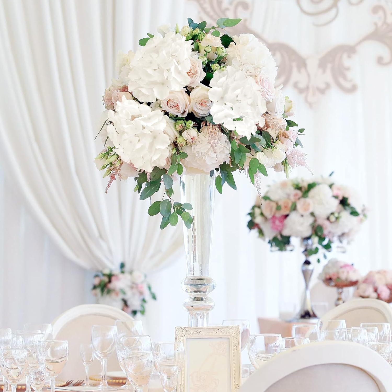 Hydrangea Bulk Artificial White Flowers for Wedding Flower Arrangement， White Fake Silk Hydrangea Flowers in Bulk for Outdoor Wedding Table Centerpiece Home Decorations (, White)