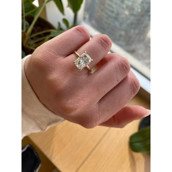 SOLITAIRE JEWELS 4 Ct Cushion Moissanite Diamond Engagement Solitaire Ring 10K Yellow Gold