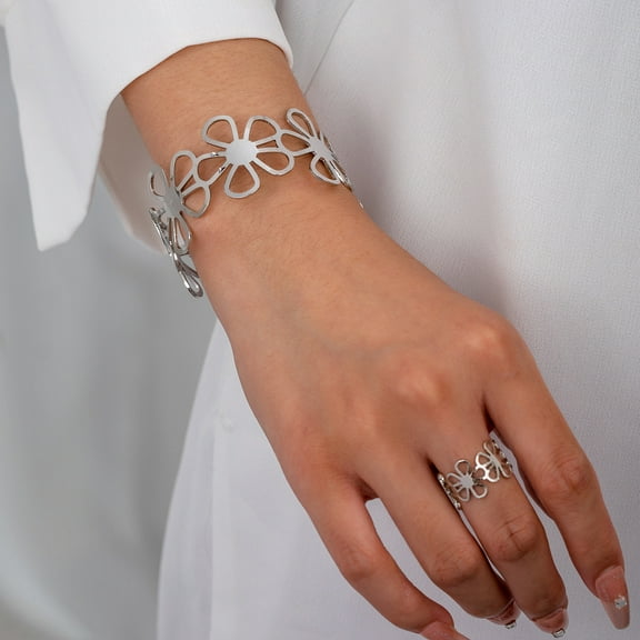 Hollow Flower Alloy Cuff Bangle & Cuff Ring sets Platinum Inner Diameter: 60mm Alloy