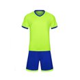 thumbnail image 2 of Conjuntos de blusas y camisas de manga corta con cuello en V. Conjunto de traje de fútbol de color sólido para niños para juegos deportivos universitarios, partidos de rendimiento, uniformes de entren, 2 of 5