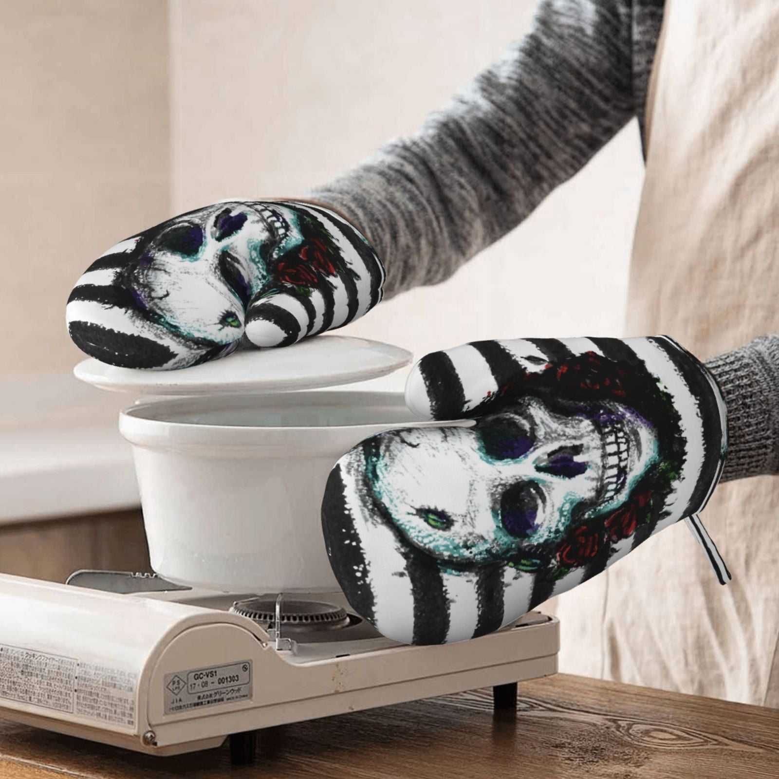 Hirioo Watercolor Skull for Silicone Oven Mitts for BBQ, Baking, Cooking, Set of 2, Heat Resistant 260℃, Non-Slip Kitchen Essentials
