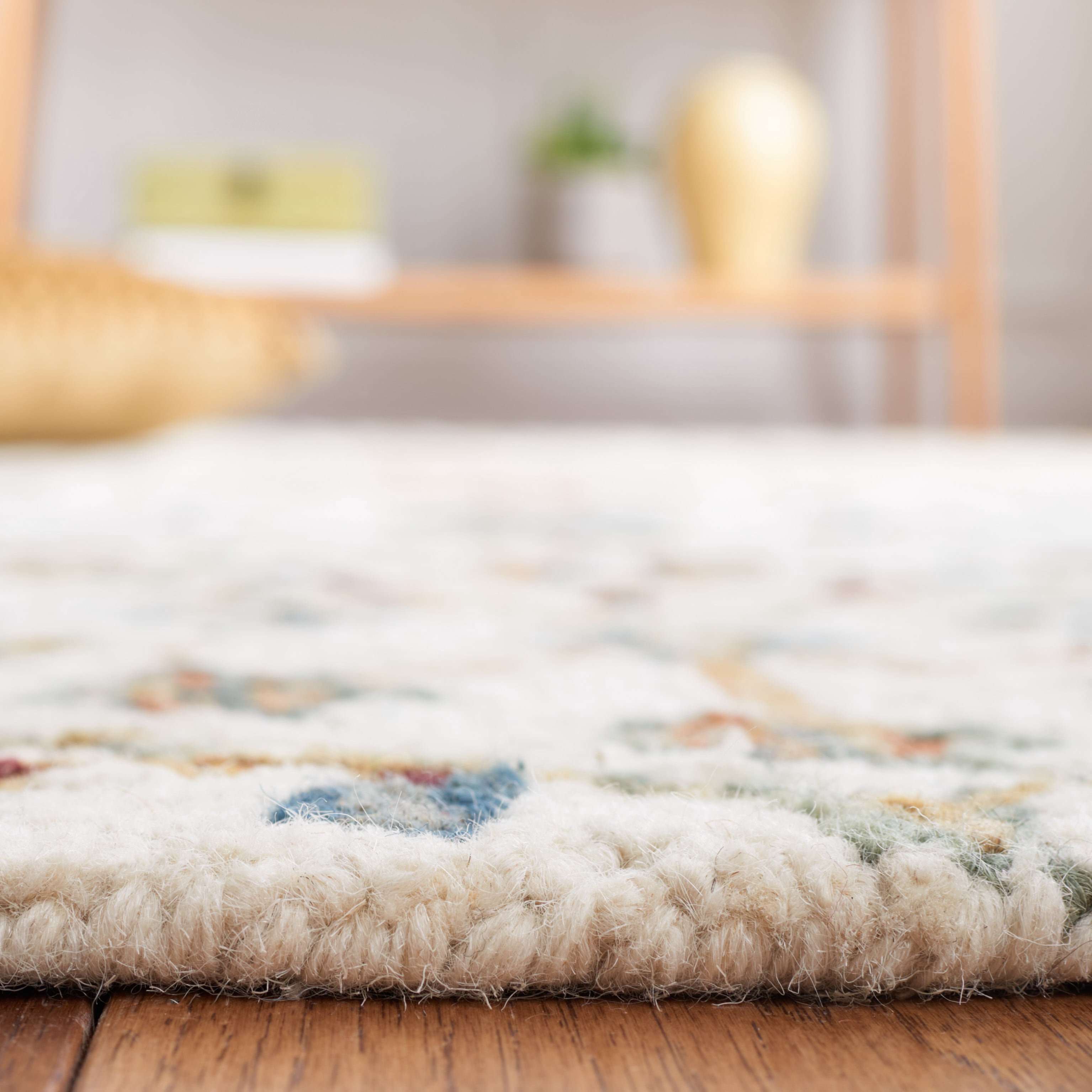 SAFAVIEH Heritage Dijana Tribal Wool Area Rug, Ivory/Grey, 4' x 6'