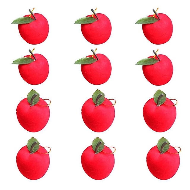 Doce manzanas navideñas cuelgan en el escaparate del árbol de Navidad para mostrar la decoración de la fiesta