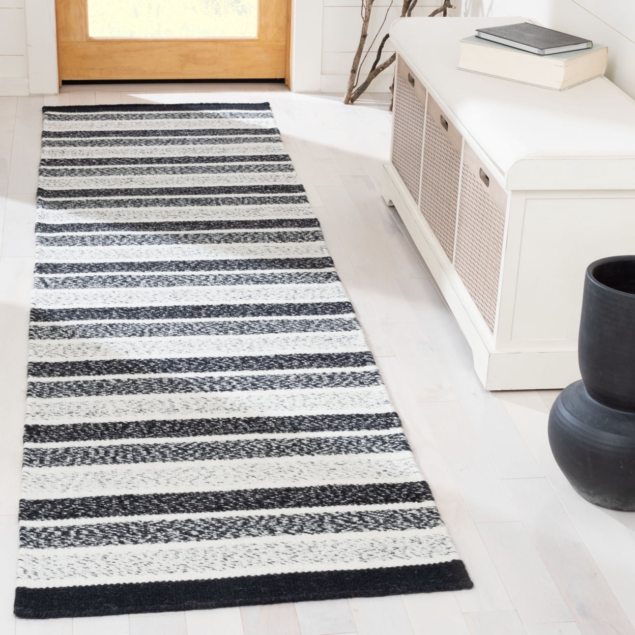 SAFAVIEH Kilim Carlie Striped Area Rug, Black/Ivory, 5' x 8'