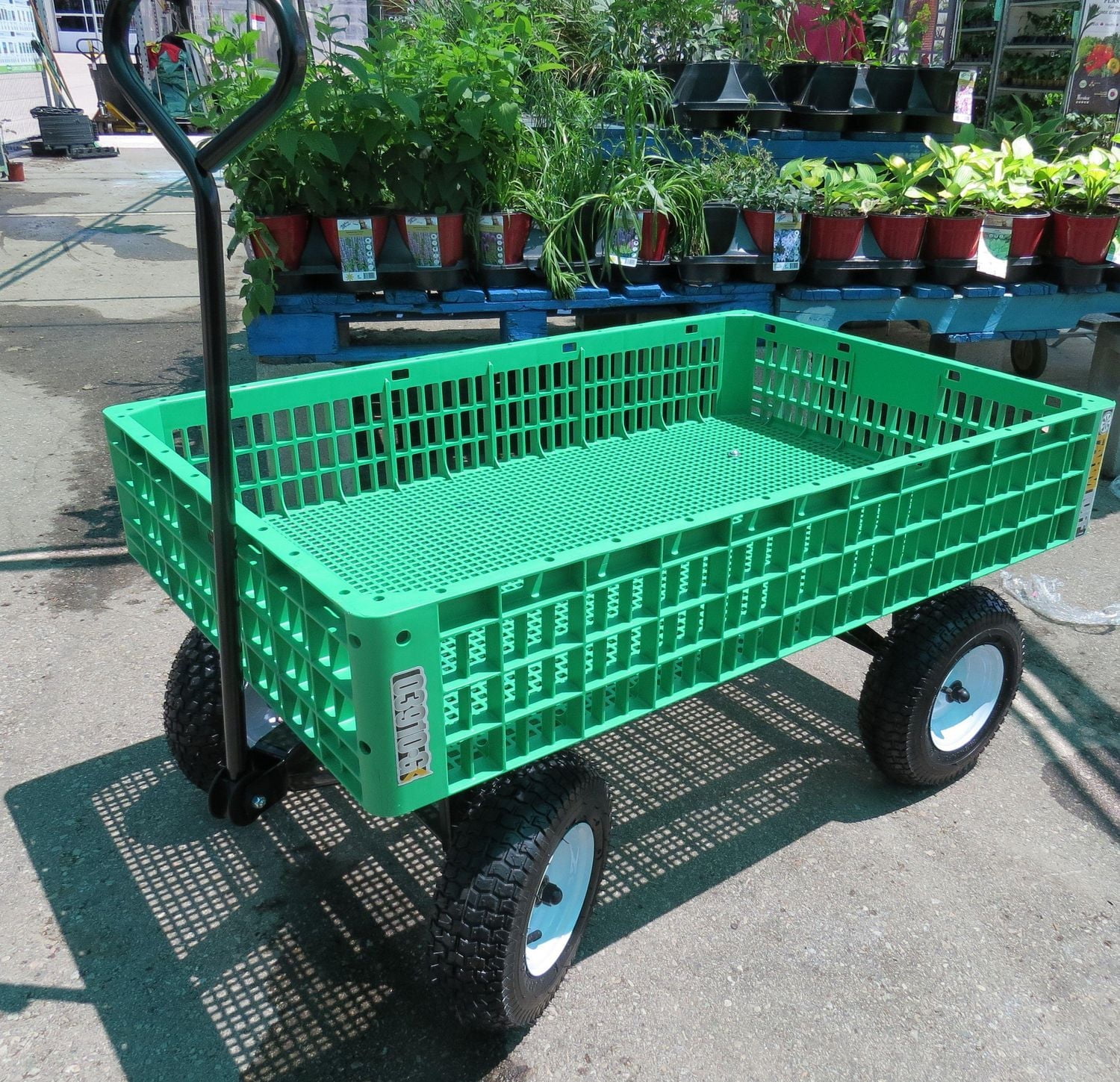 Millside Garden crate plastic 30" x 46" wagon