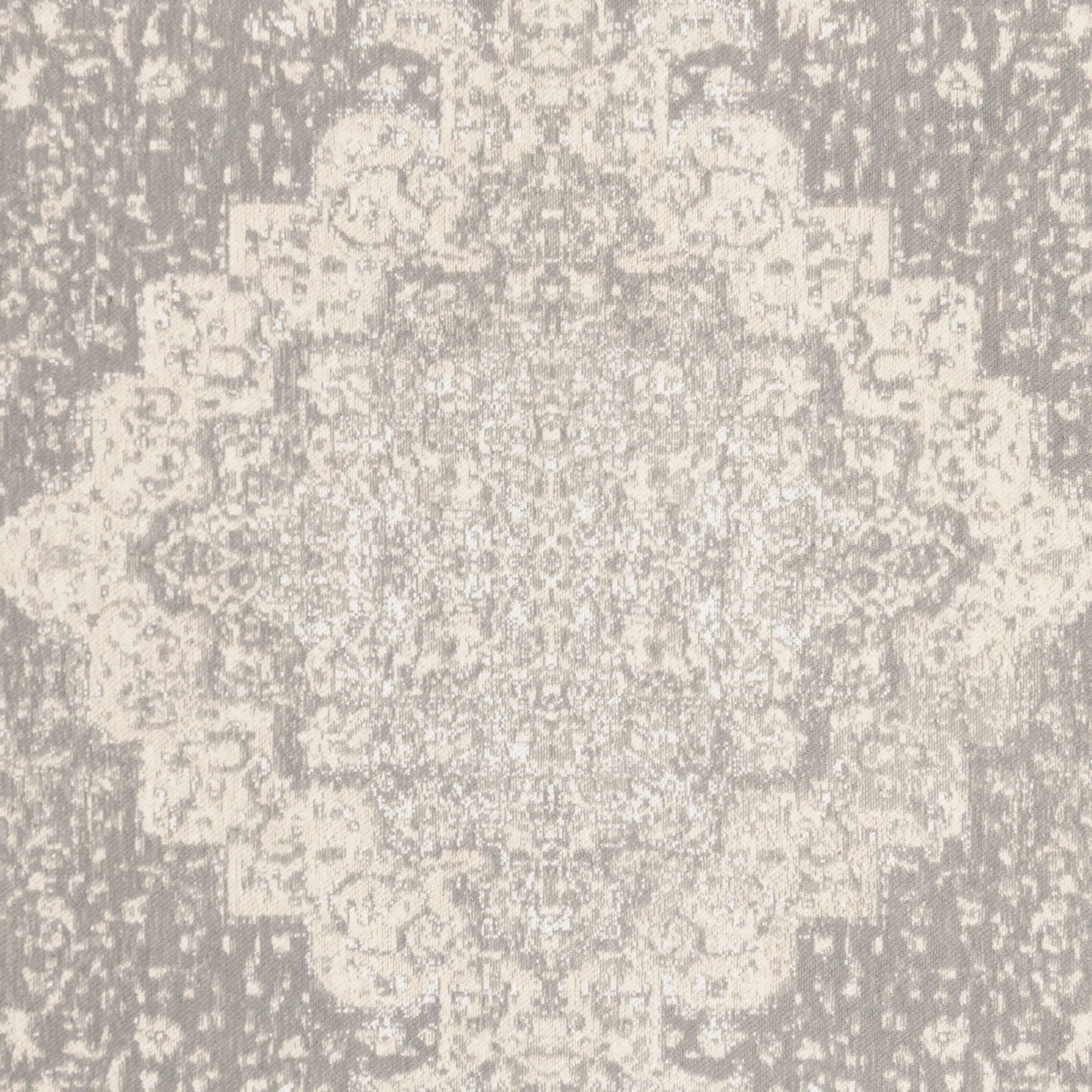 SAFAVIEH Classic Vintage Tris Floral Bordered Polyester Area Rug, Silver, 4' x 6'