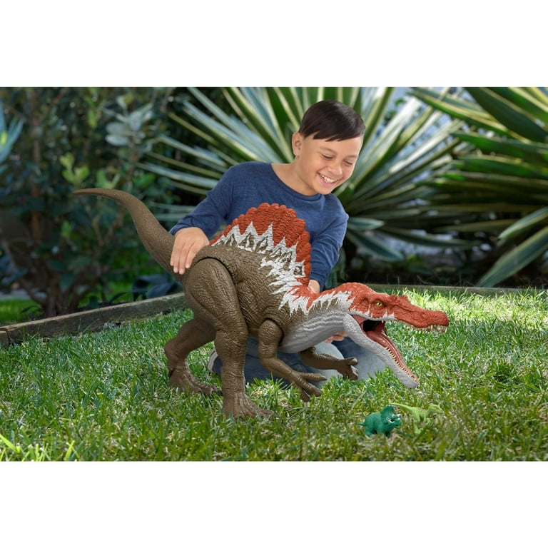Jurassic World Super Colossal Spinosaurus Pack, 36 Inch Long Dinosaur Toy & 2 Mini Figures